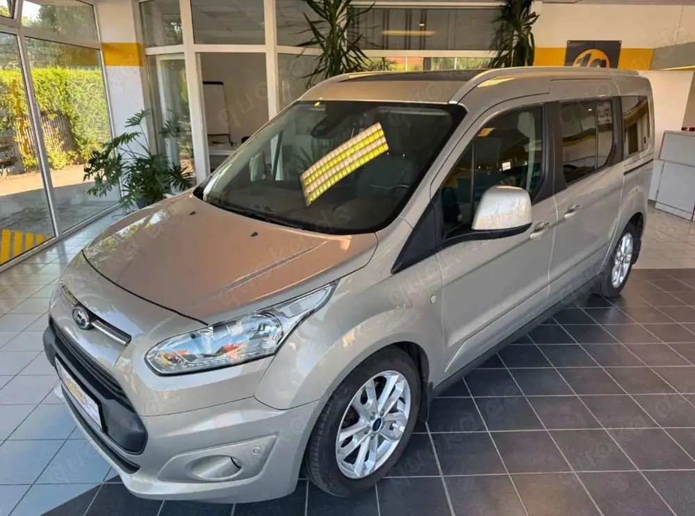 Ford Grand Tourneo