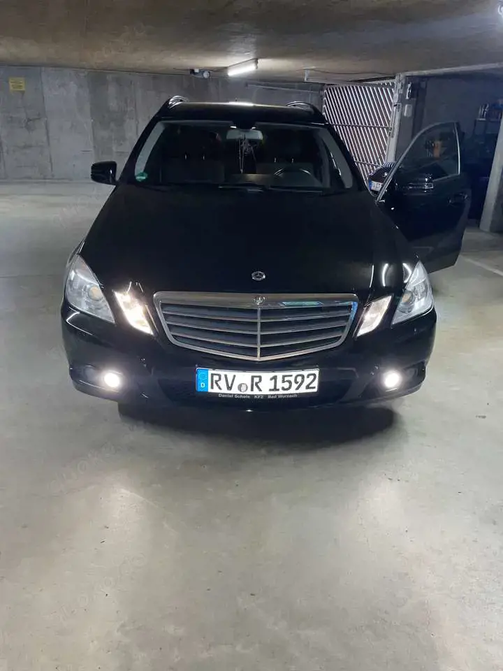 Mercedes-Benz E 220 T CDI DPF BlueEFFICIENCY Automatik