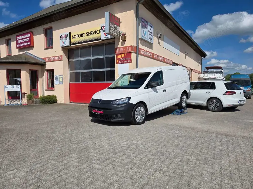 Volkswagen Caddy Cargo Basis Maxi**1.Hand**65Tkm**