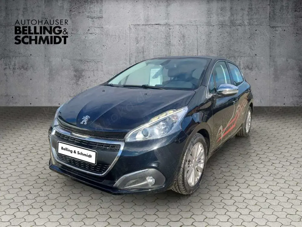 Peugeot 208 Pure Tech 110 Bluetooth Klima Einparkhilfe