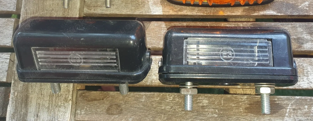 2 Kennzeichen   Positions Leuchten 12  