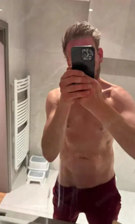 Hengstschwanz sucht stoß fester Frau 