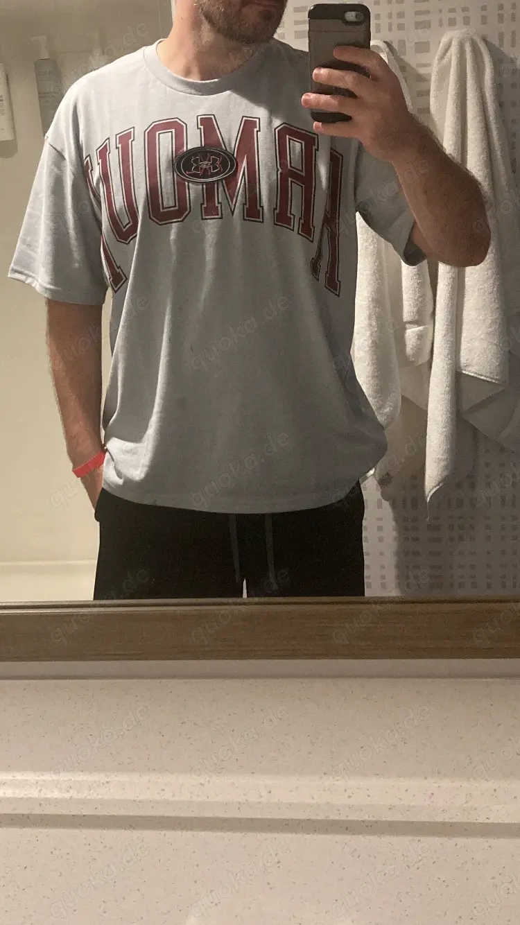 Biete Schwanz suche Brüste 