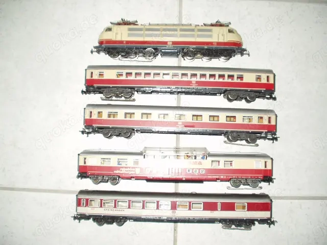 Märklin HO mfx BR 103 DB Panorama Zug ,Kellner bewegt sich langsam