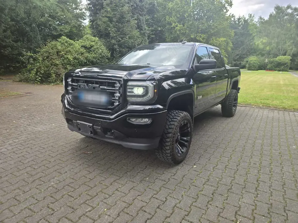 GMC Sierra