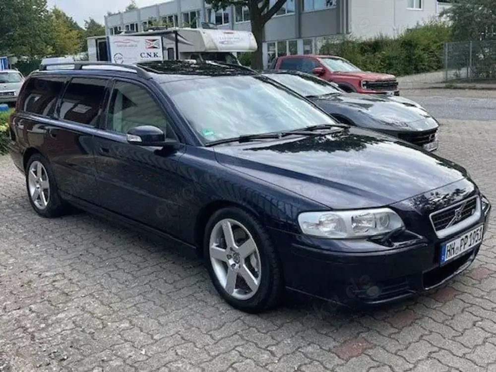 Volvo V70 R