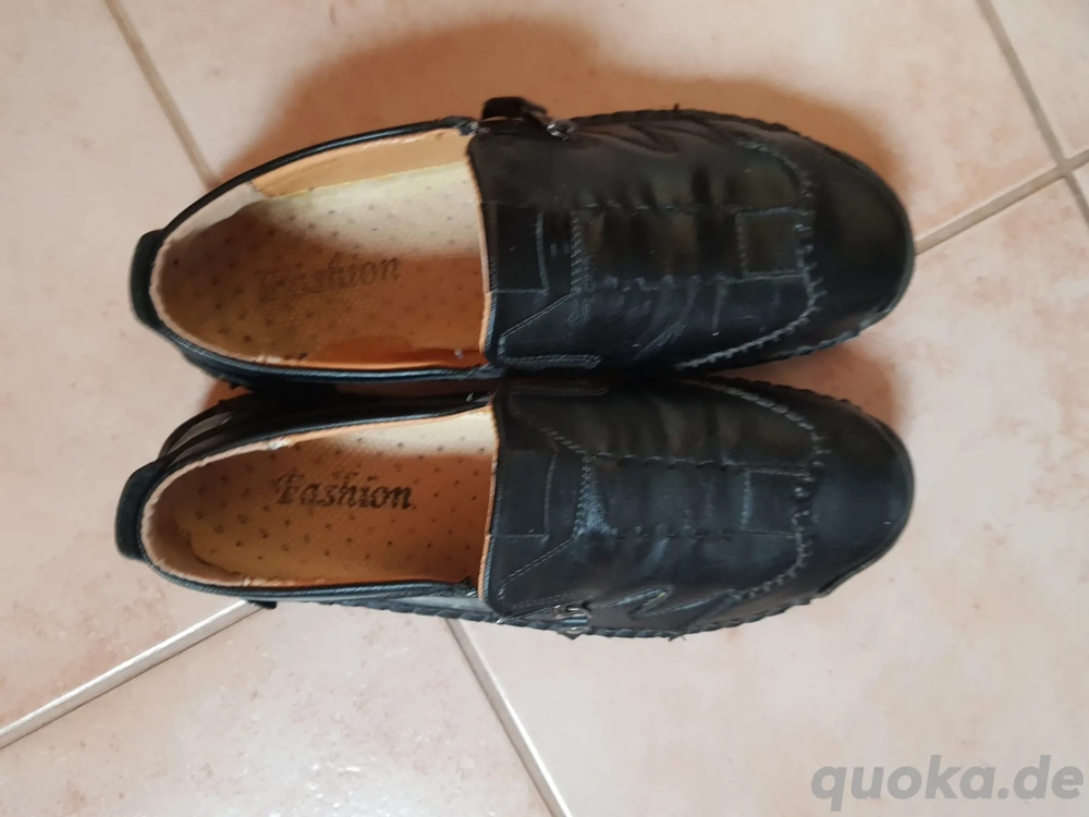 Herrenslipper , Größe 45 in schwarz