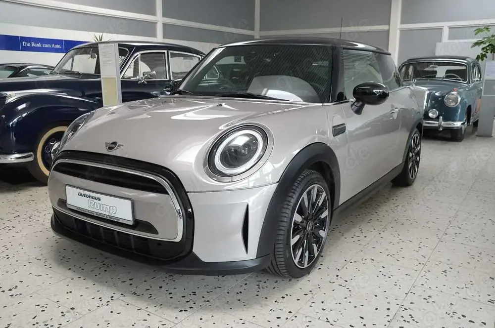 MINI Cooper 3-TÜRER Cooper Autom. Classic Trim