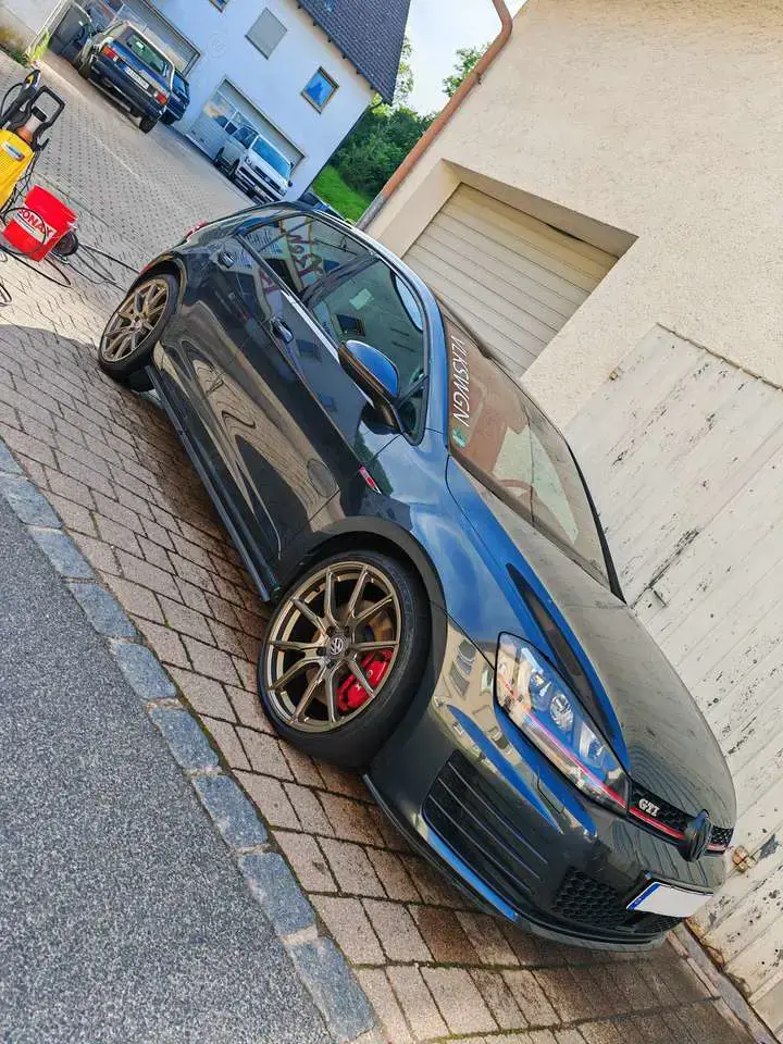 Volkswagen Golf GTI Golf GTI Performance BlueMotion Technology DSG