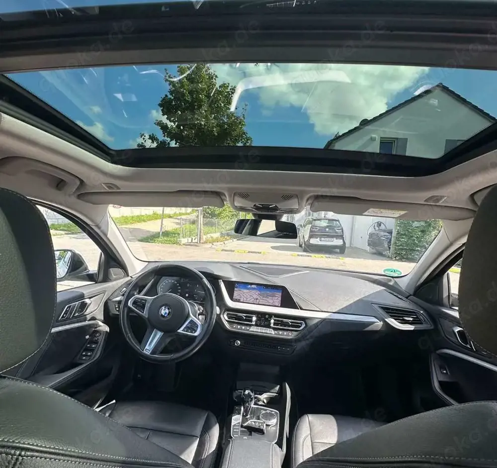 BMW 118 i LuxuryNavi-SHZ-PDC-Pano-Leder-LED-Unfallfre