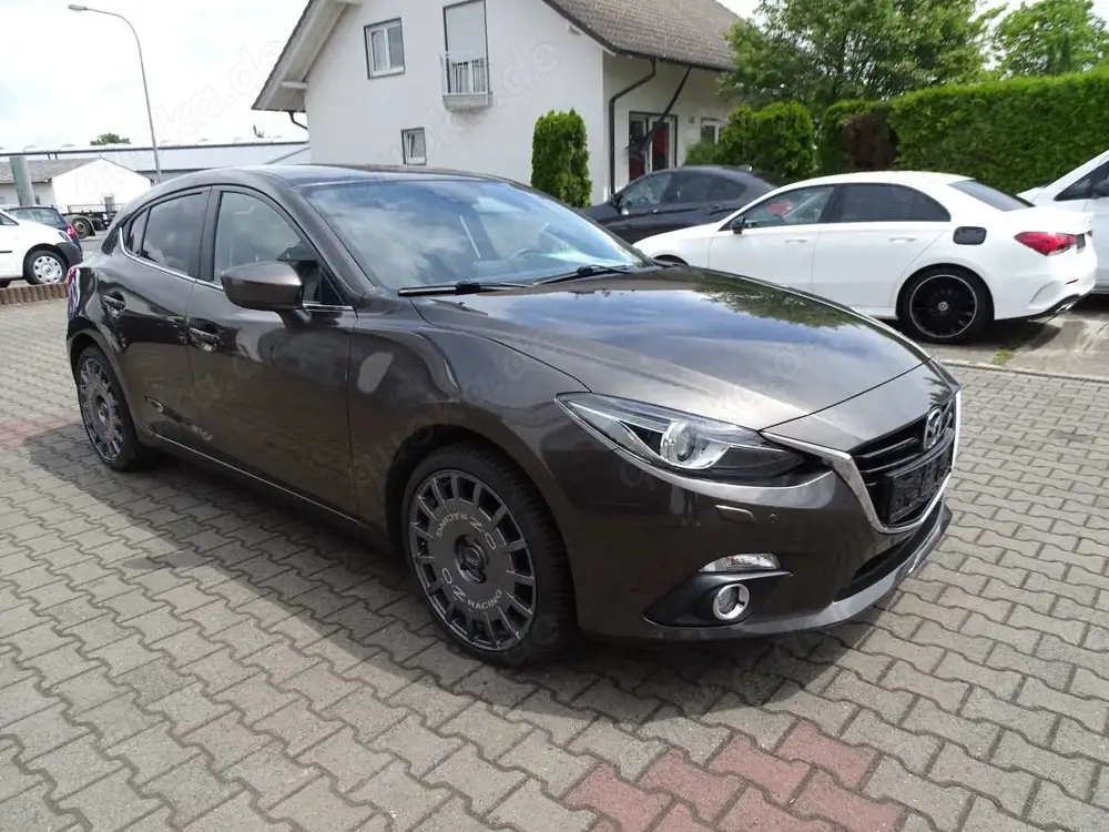 Mazda 3 2,0l Sports-Line, Navi, 19 Zoll OZ LM-Felgen, Sitz
