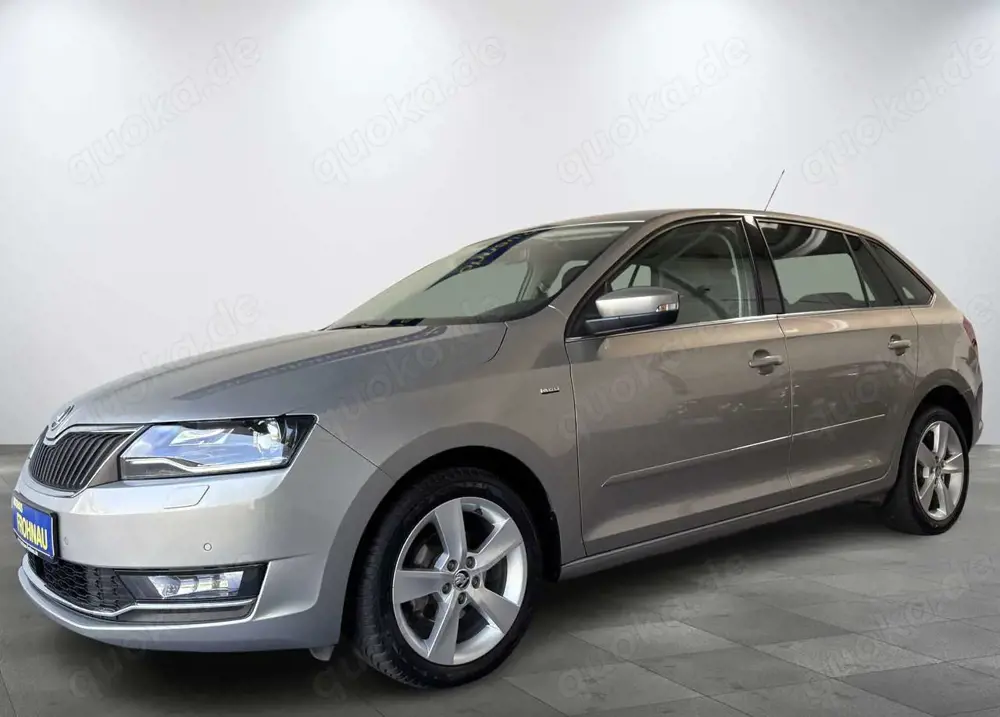 Skoda Rapid/Spaceback Clever AHK Tempomat Apple CarPlay PDC Sitzh. Klima