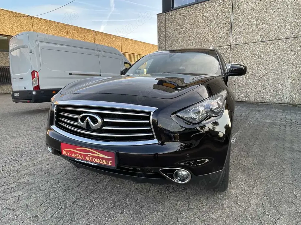 Infiniti QX70 S 3.0 D GT AWD SUV 2.H Voll S-Heft Top Gepflegt