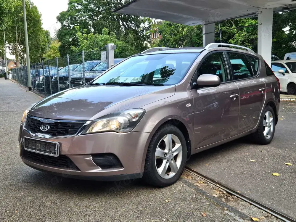 Kia Ceed / cee'd Ceed 1.4 CVVT Vision GuterZustand Klima