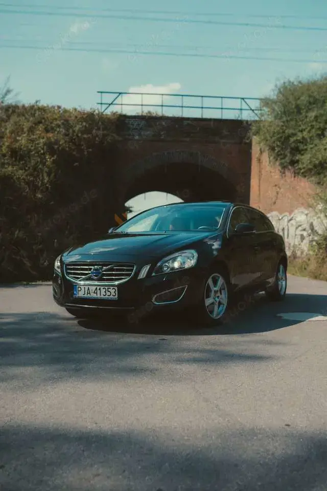 Volvo V60 T6 AWD Geartronic Summum