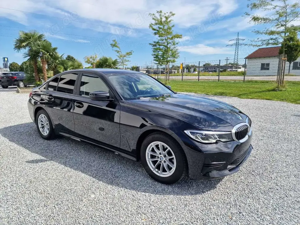 BMW 320 d Limo. Advantage,Aut.,Navi.,Hi-Fi,AHK,Laser