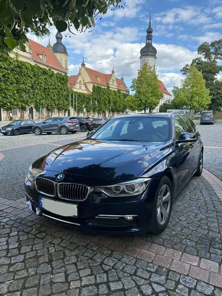 BMW 320 320d Touring Aut. Eff. Dynamics Edition Blue Perf.
