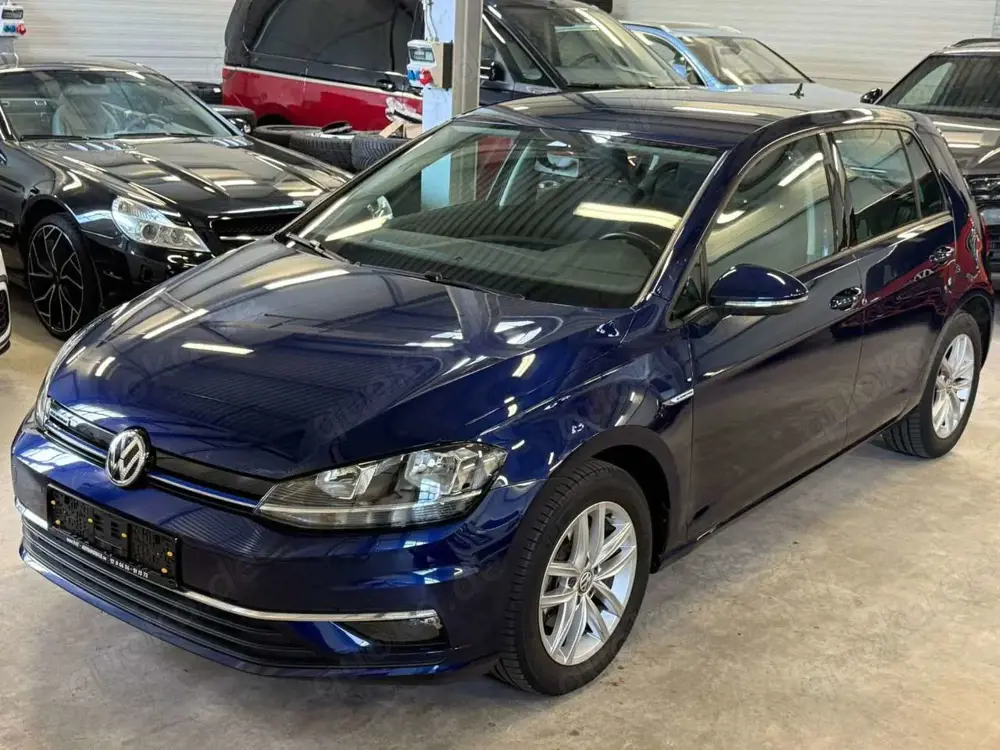 Volkswagen Golf VII Lim. Comfortline CNG ACC AHK Kamera SHZ