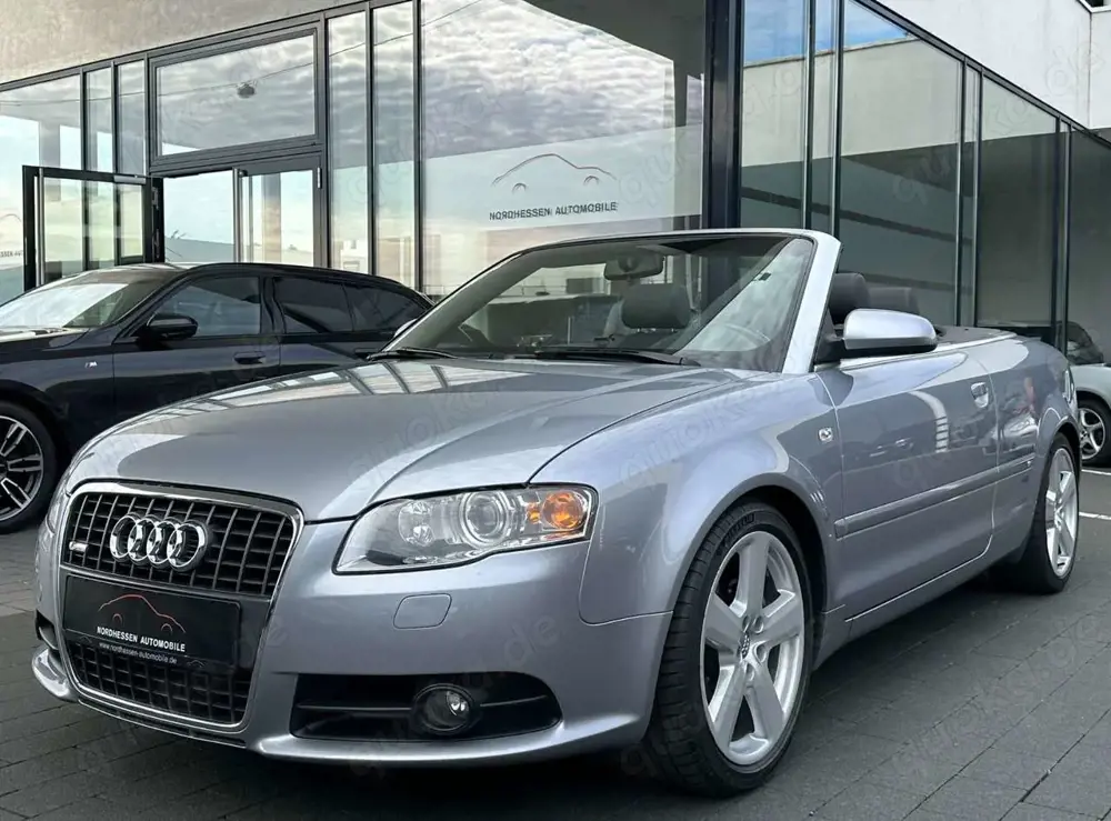 Audi A4 Cabriolet 3.2 FSI quattro 6-Gang S line