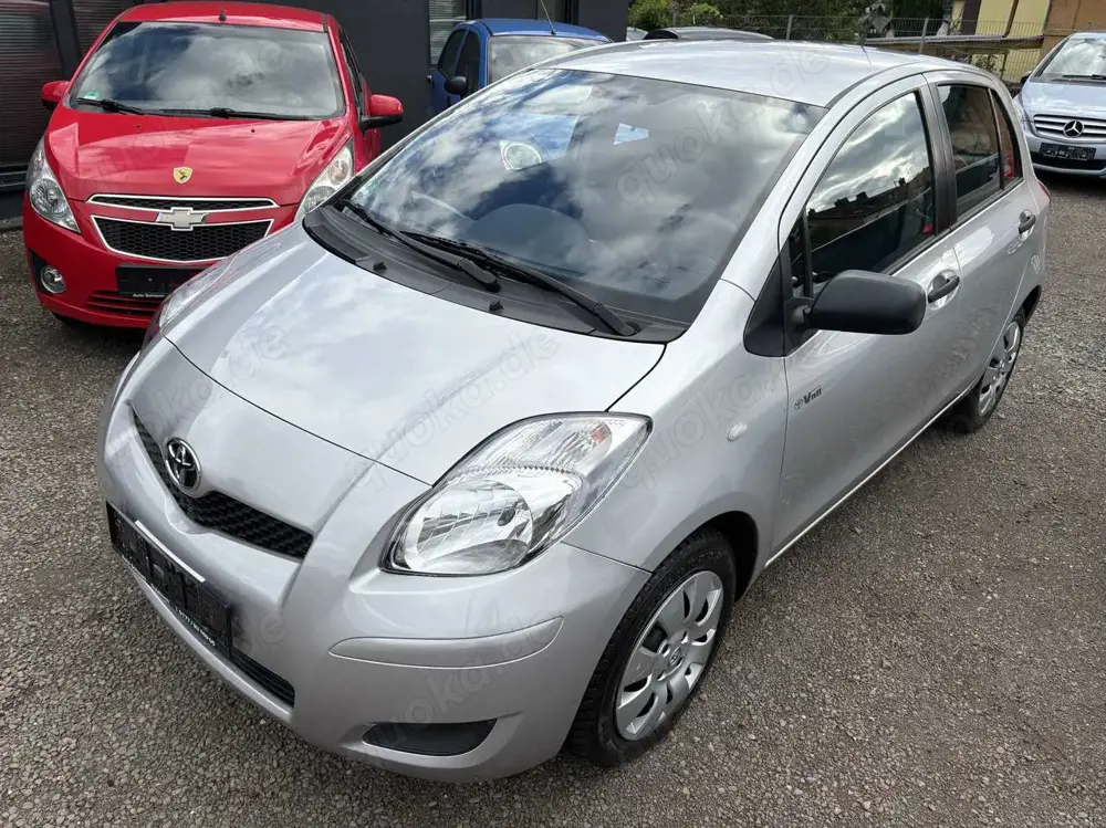 Toyota Yaris 1.0*Cool*5 Türen* Klima* Tüv neu*