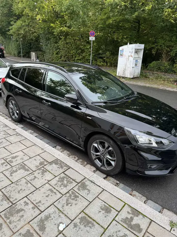 Ford Focus Turnier 1.0 EcoBoost Start-Stopp-System ST-LINE