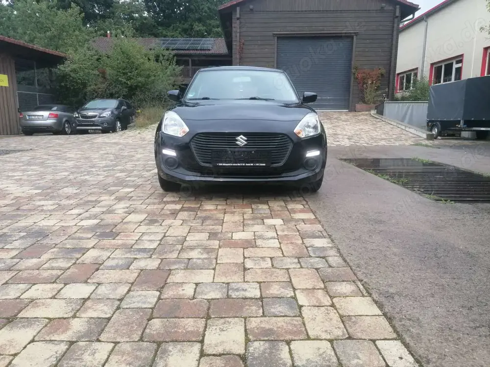 Suzuki Swift Basic / Klima / TÜV 04-2027 / 1 Hand