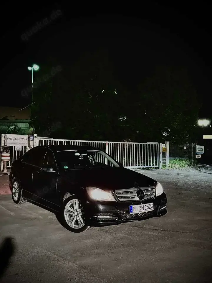 Mercedes-Benz C 200 CGI BlueEFFICIENCY Avantgarde
