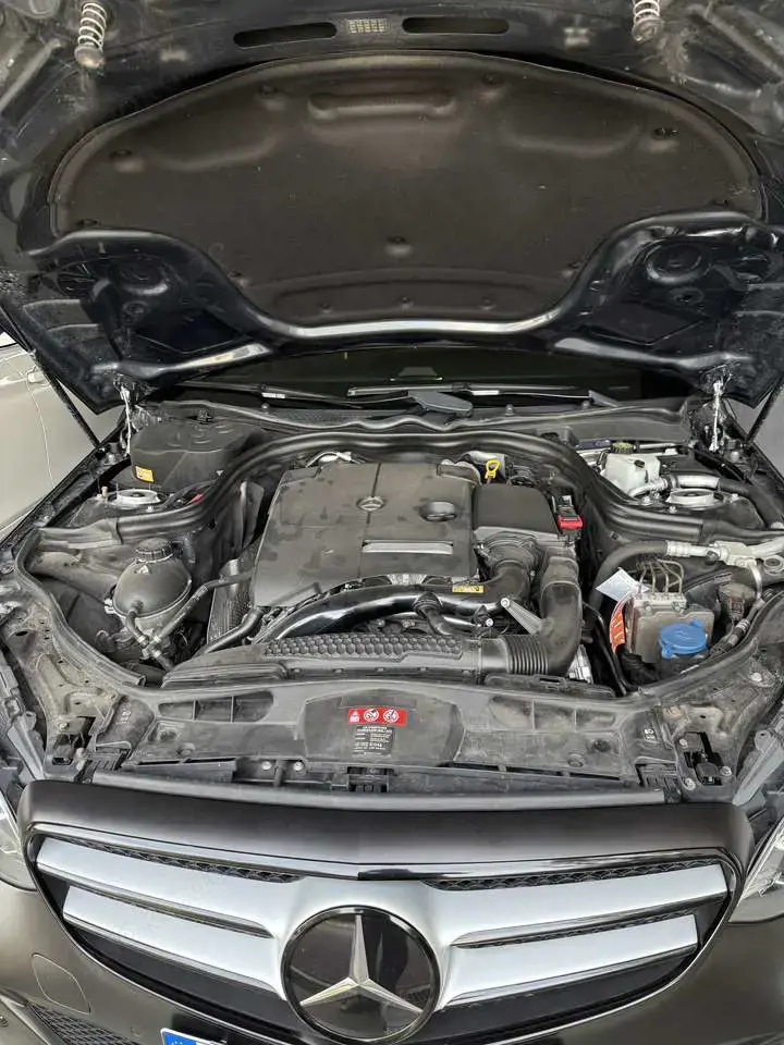 Mercedes-Benz E 200 7G-TRONIC