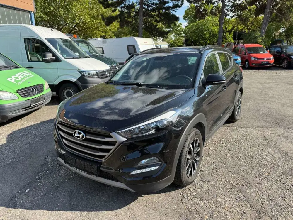 Hyundai TUCSON Premium 2WD*NAVI*KAM*PANO*LED