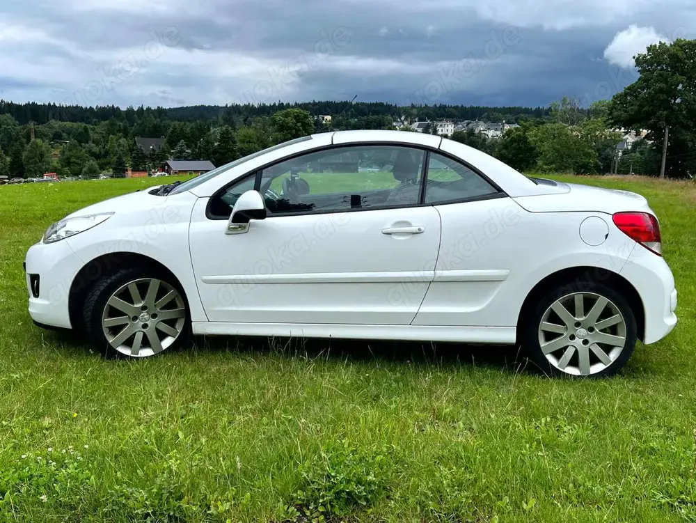 Peugeot 207 207CC 120 VTi Allure*2.Hand*Top gepflegt*8fach