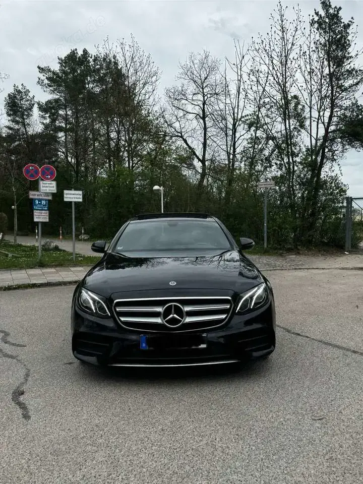 Mercedes-Benz E 200 E 200d AMG-Line 2019