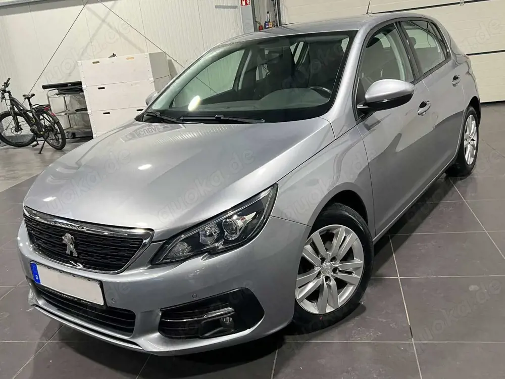 Peugeot 308 1.2 Limousine *Navi*SHZ*PDC*Temp.*Bluetooth*