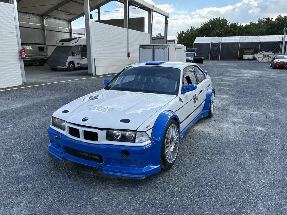 BMW M3 M3 GTR Rennwagen