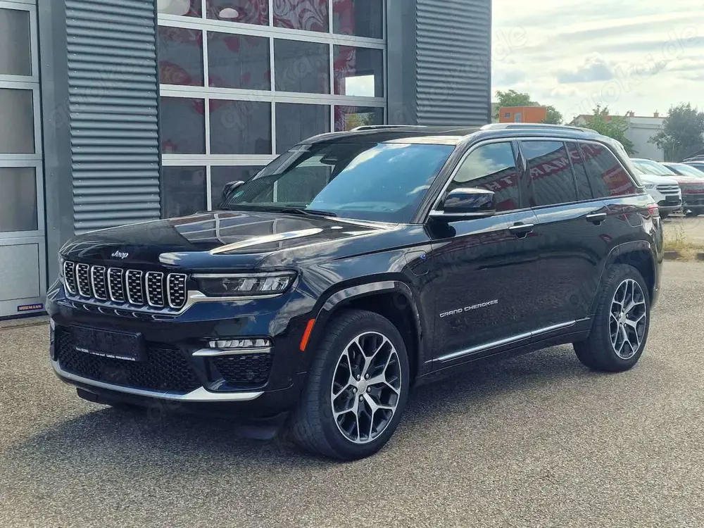 Jeep Grand Cherokee Summit Reserve Plug-In-Hybrid 4xe