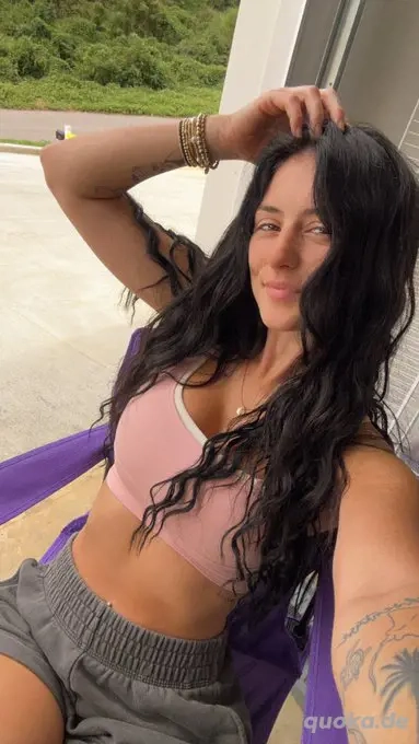 Elegante Frau mit Leidenschaft für die Fetischwelt   Personalisierte und intensive Sessions