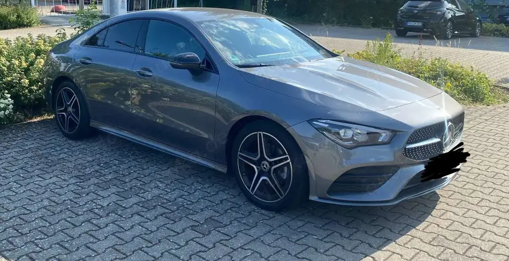 Mercedes-Benz CLA 200 AMG line mit Anhängerkupplung