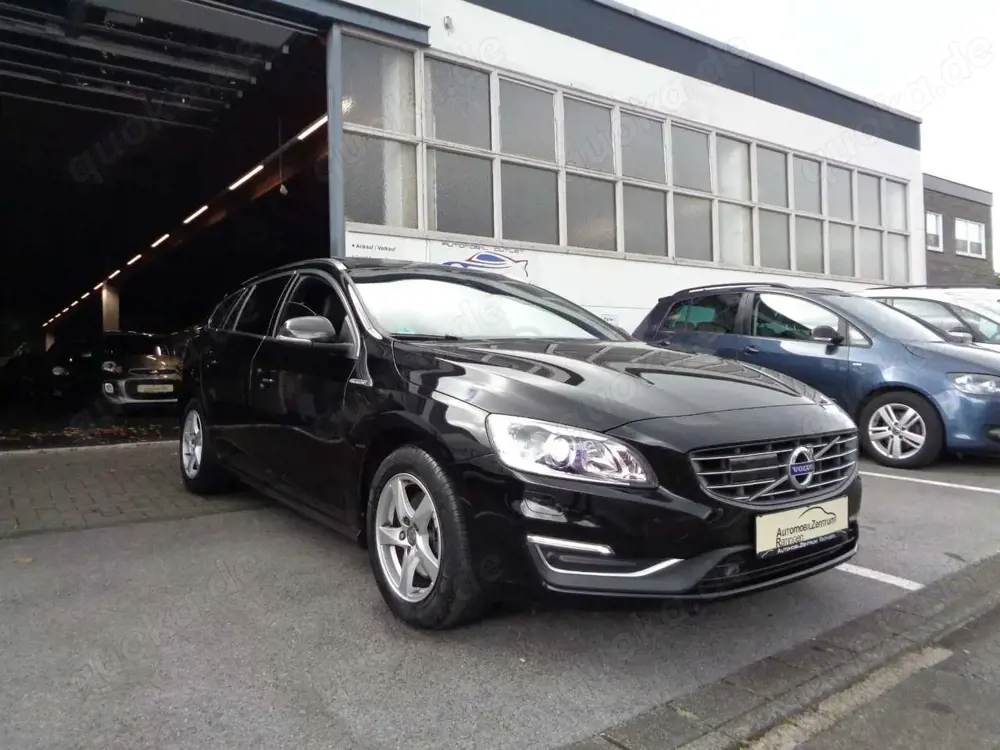 Volvo V60 Kombi 2.0 D4 Summum 1.HD*VOLLAUSSTATTUNG*