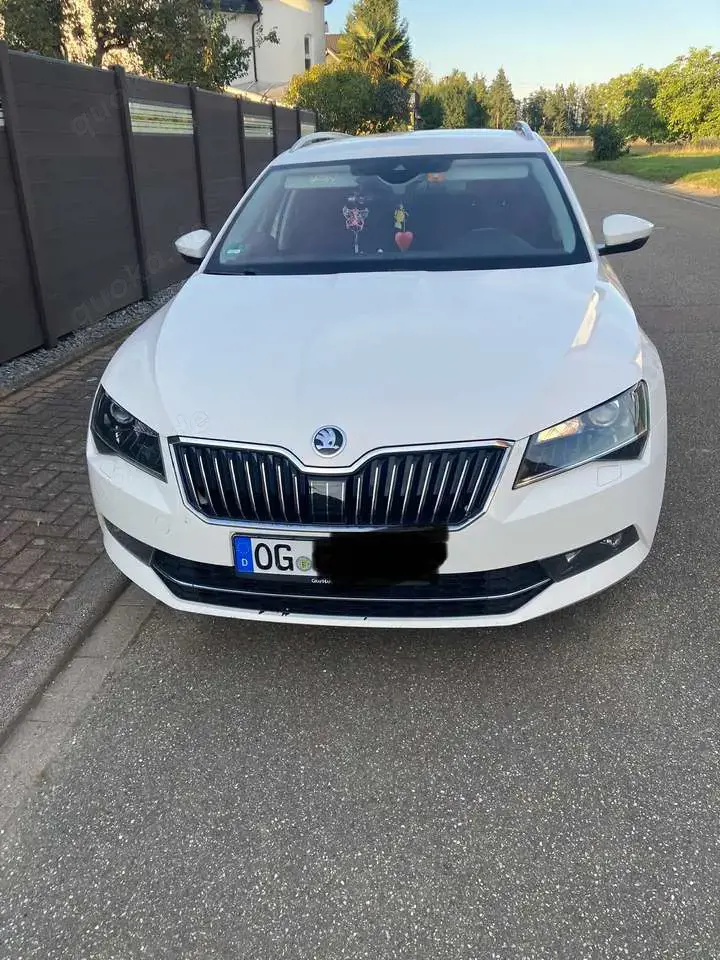 Skoda Superb Combi 2.0 TDI DSG Style