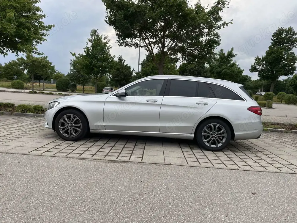 Mercedes-Benz C 220