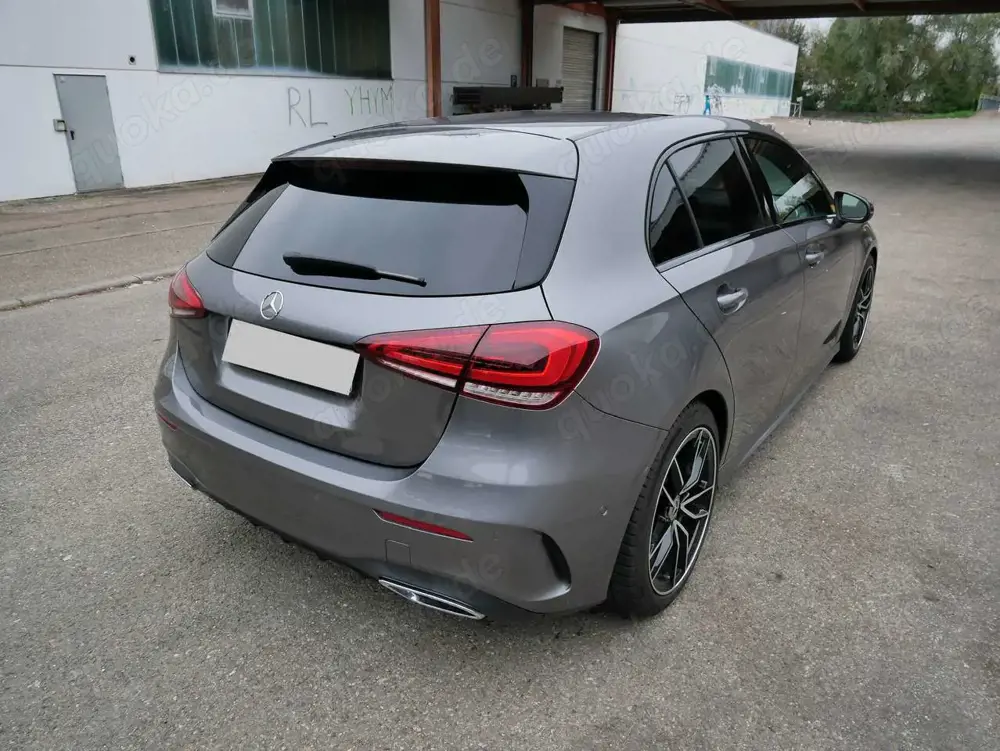 Mercedes-Benz A 220 A 220 AMG Line