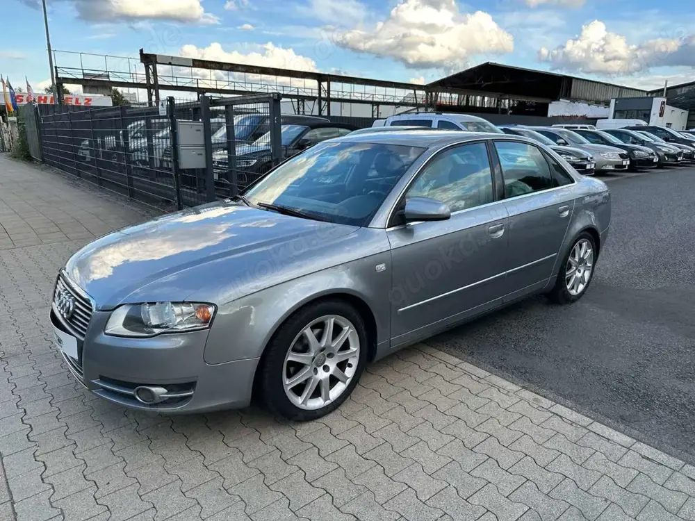 Audi A4 Lim. 2.0 Automatik/ Sitzheizung/ PDC/ 8-Fach