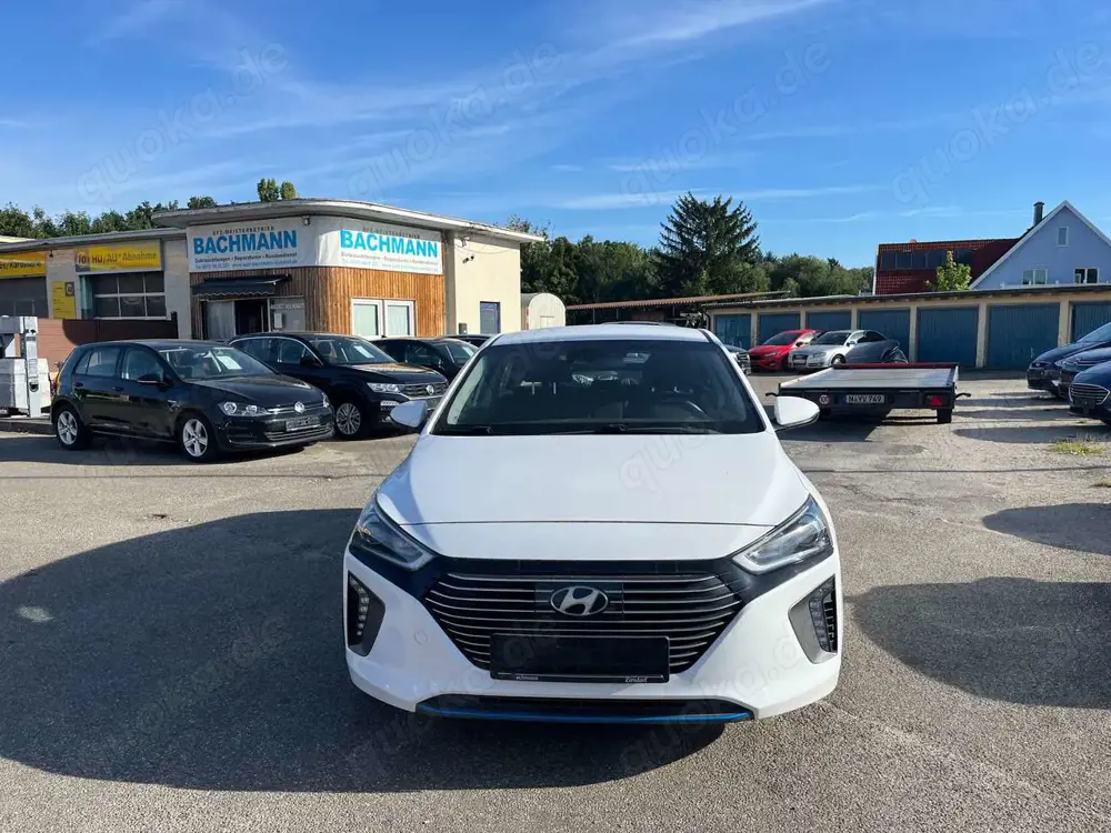 Hyundai IONIQ Trend Hybrid Bordcomputer Bremsassist EinpakhF