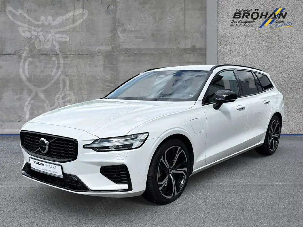 Volvo V60 T6 AWD Plug-In Hybrid Plus Dark