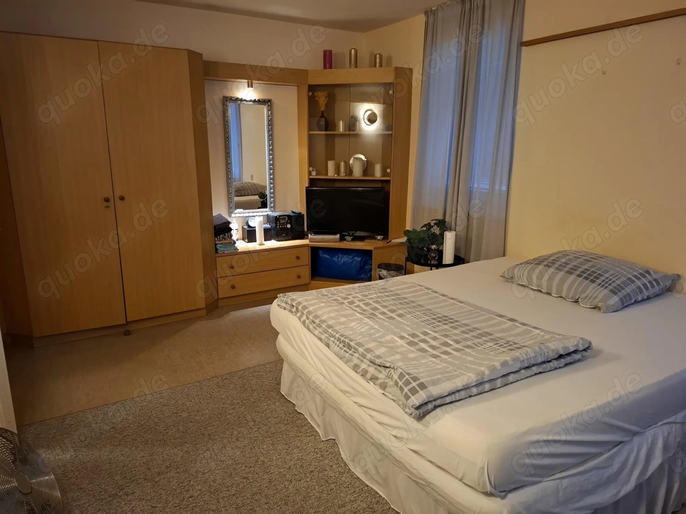 Biete Räumlichkeiten Treffpunkt für diskrete Treffen 