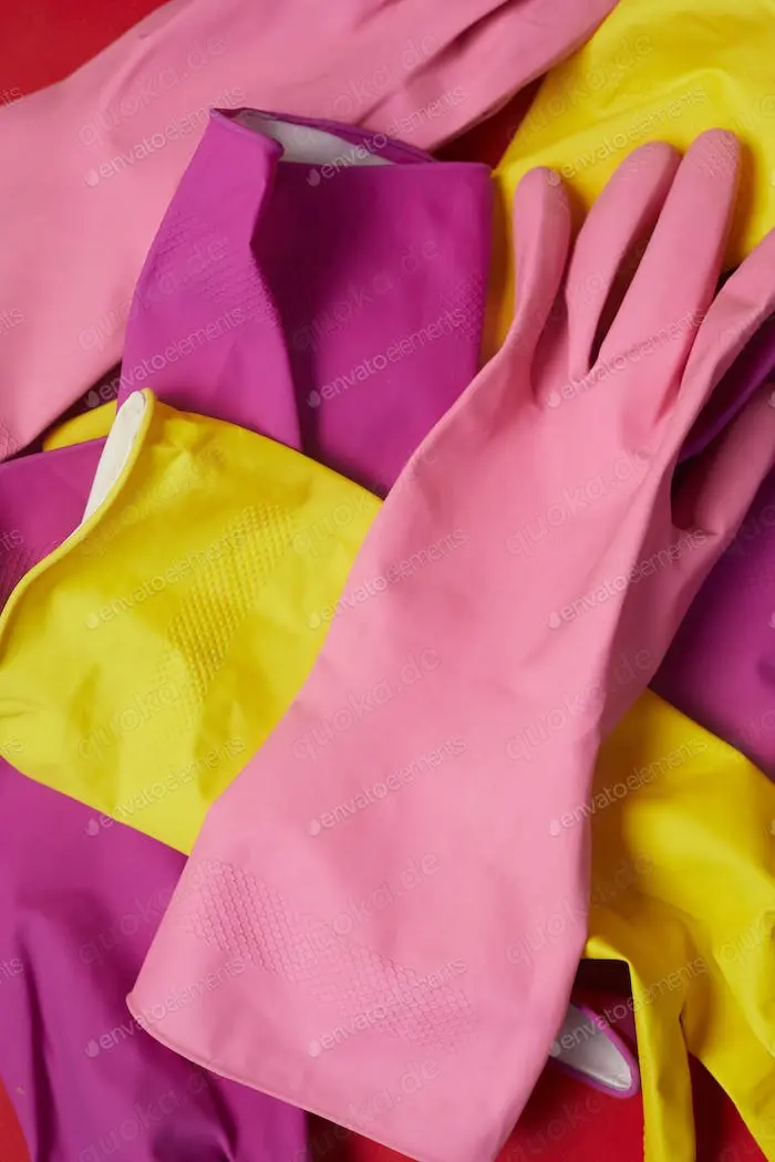 Suche Liebhaber von Gummi und Latexhandschuhen