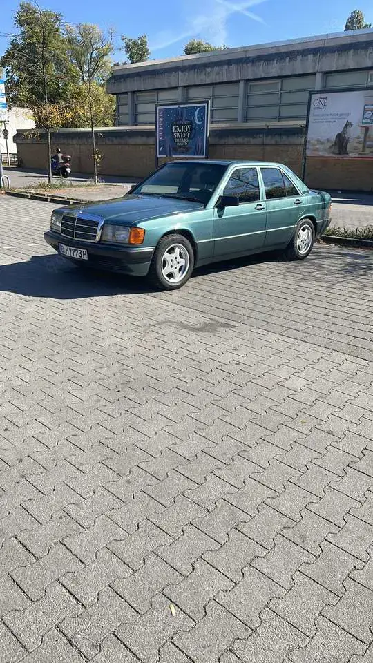 Mercedes-Benz 190 D