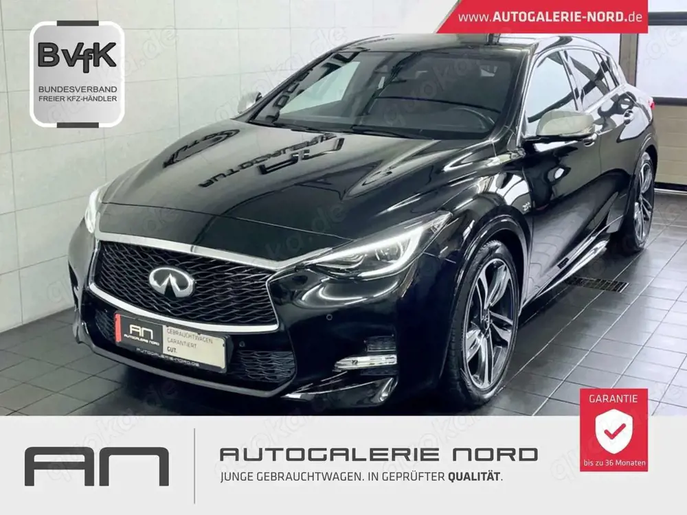 Infiniti Q30 S AWD Premium City Black AFS+Leder+Navi