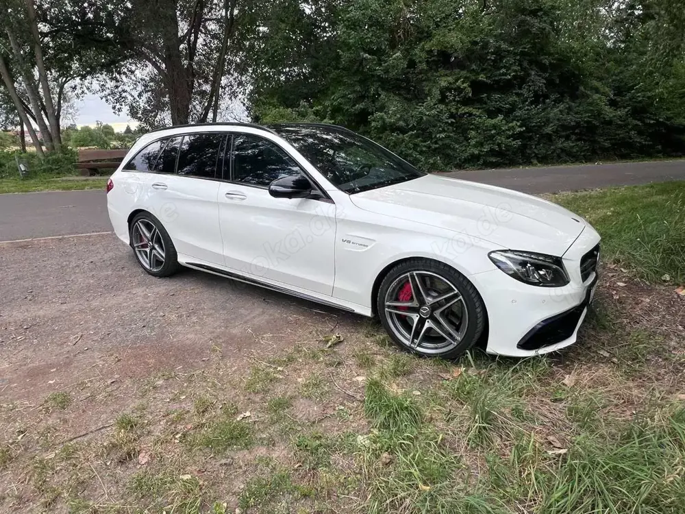 Mercedes-Benz C 63 AMG S T Speedshift 7G-MCT