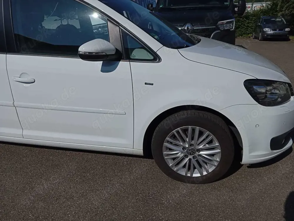 Volkswagen Touran 1.4DSG 7-Sitze,Navi,Winterp.,KetteNeu,AHK,Xenon