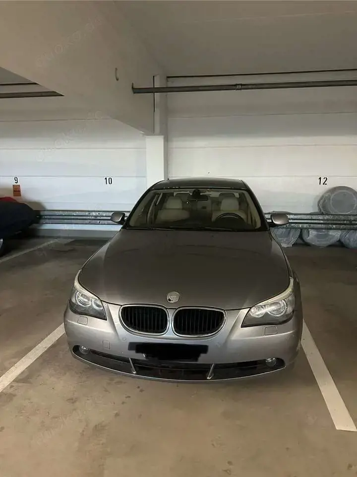 BMW 520 520i